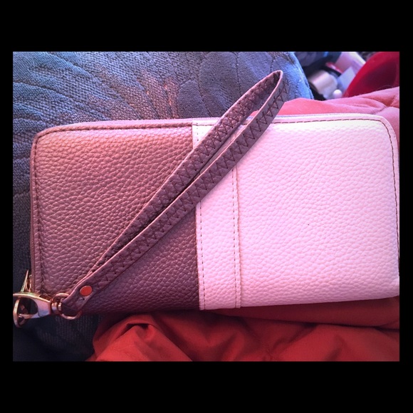 Handbags - Clutch